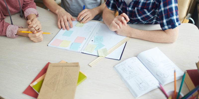 Asignación de funciones diferentes al cargo