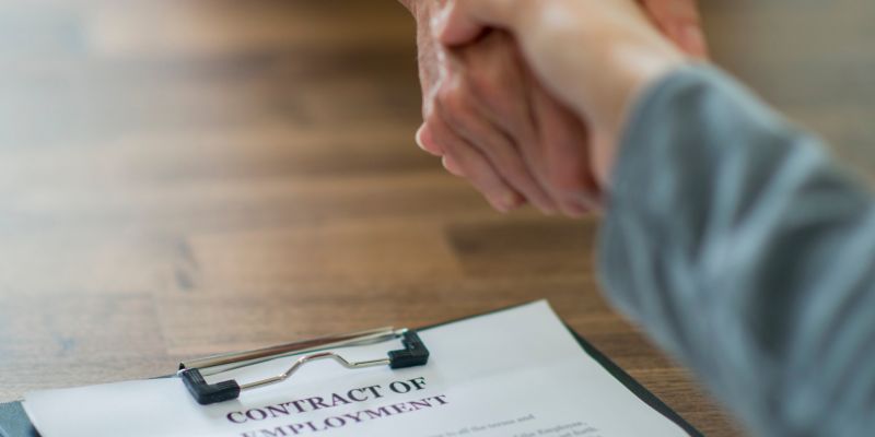 Contrato de trabajo con pensionados