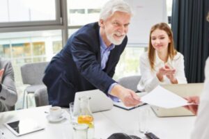 Empleador no puede dar malas referencias laborales