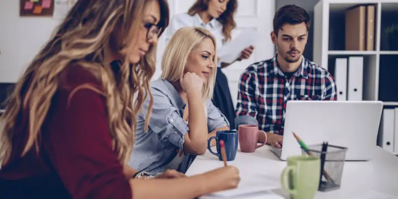 Estabilidad laboral reforzada en contratos de obra o labor