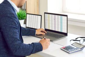 La DIAN puede registrar oficinas y establecimientos de comercio