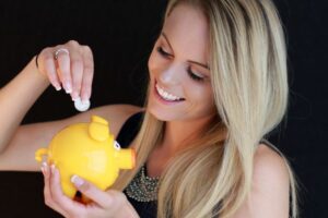 Métodos de ahorro de dinero para jóvenes
