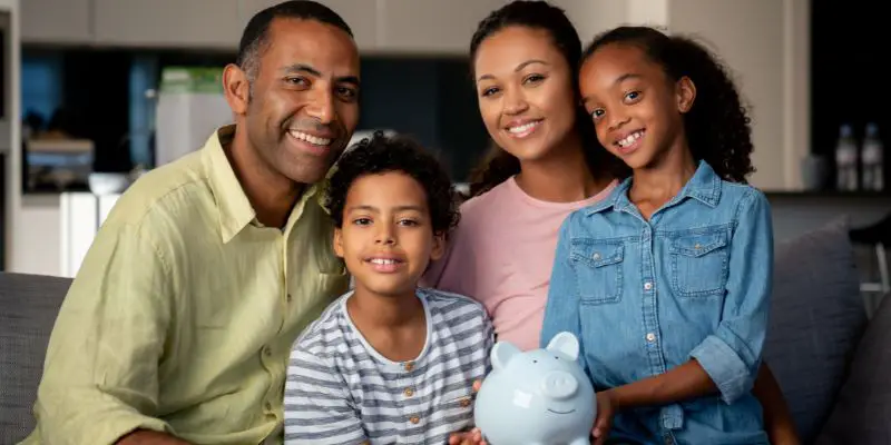 Porque el ahorro se considera un proyecto familiar
