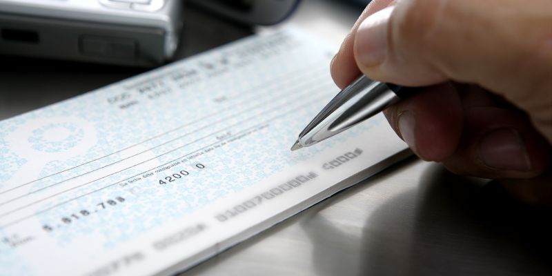 Trabajador no debe firmar letras ni pagarés como garantía