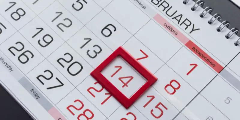 ¿El sábado es día hábil en las vacaciones?